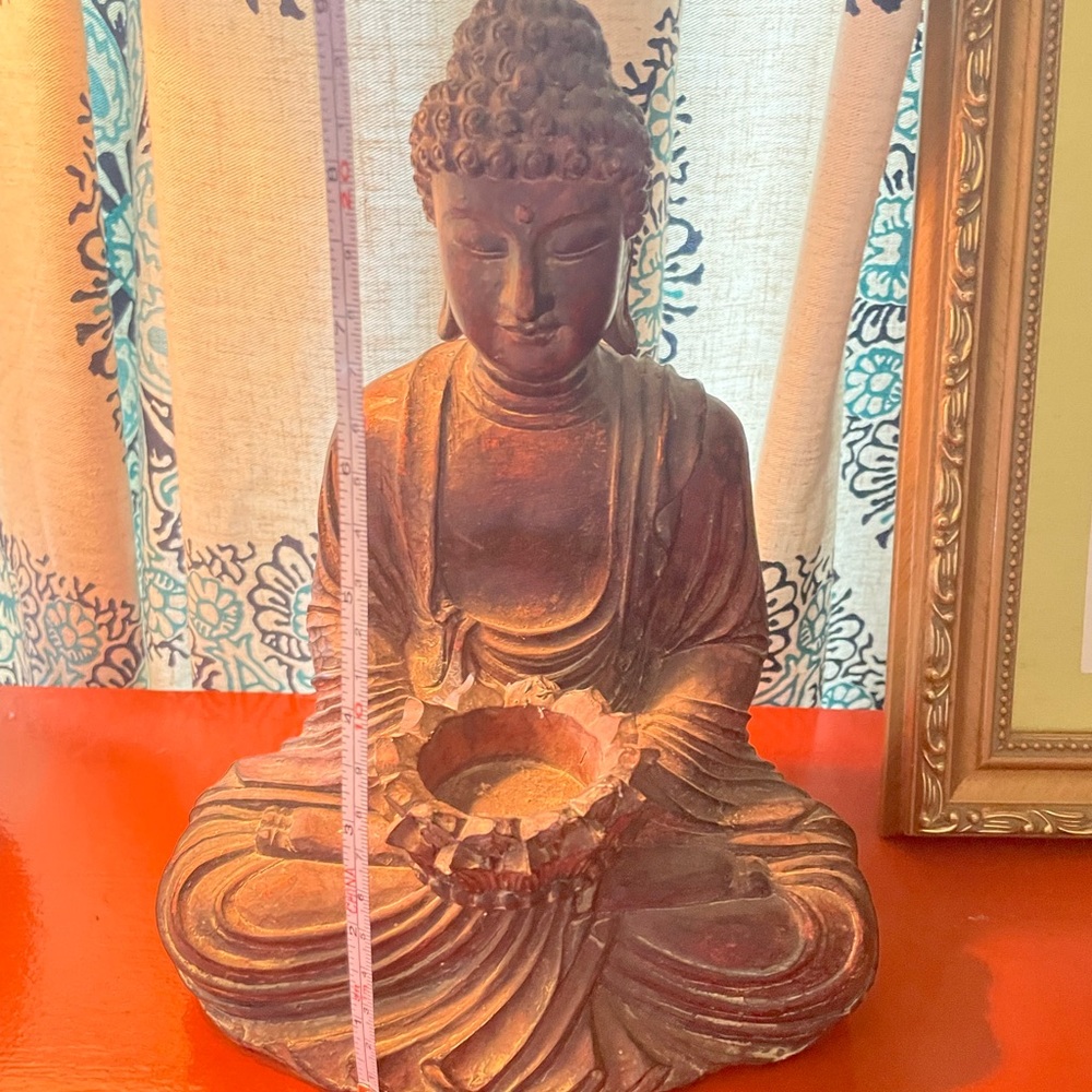 Rustic Buddha Statue - Picture 2 of 10
